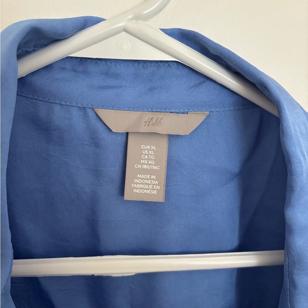 H&M Light Blue Dress Shirt - Picture 3 of 3